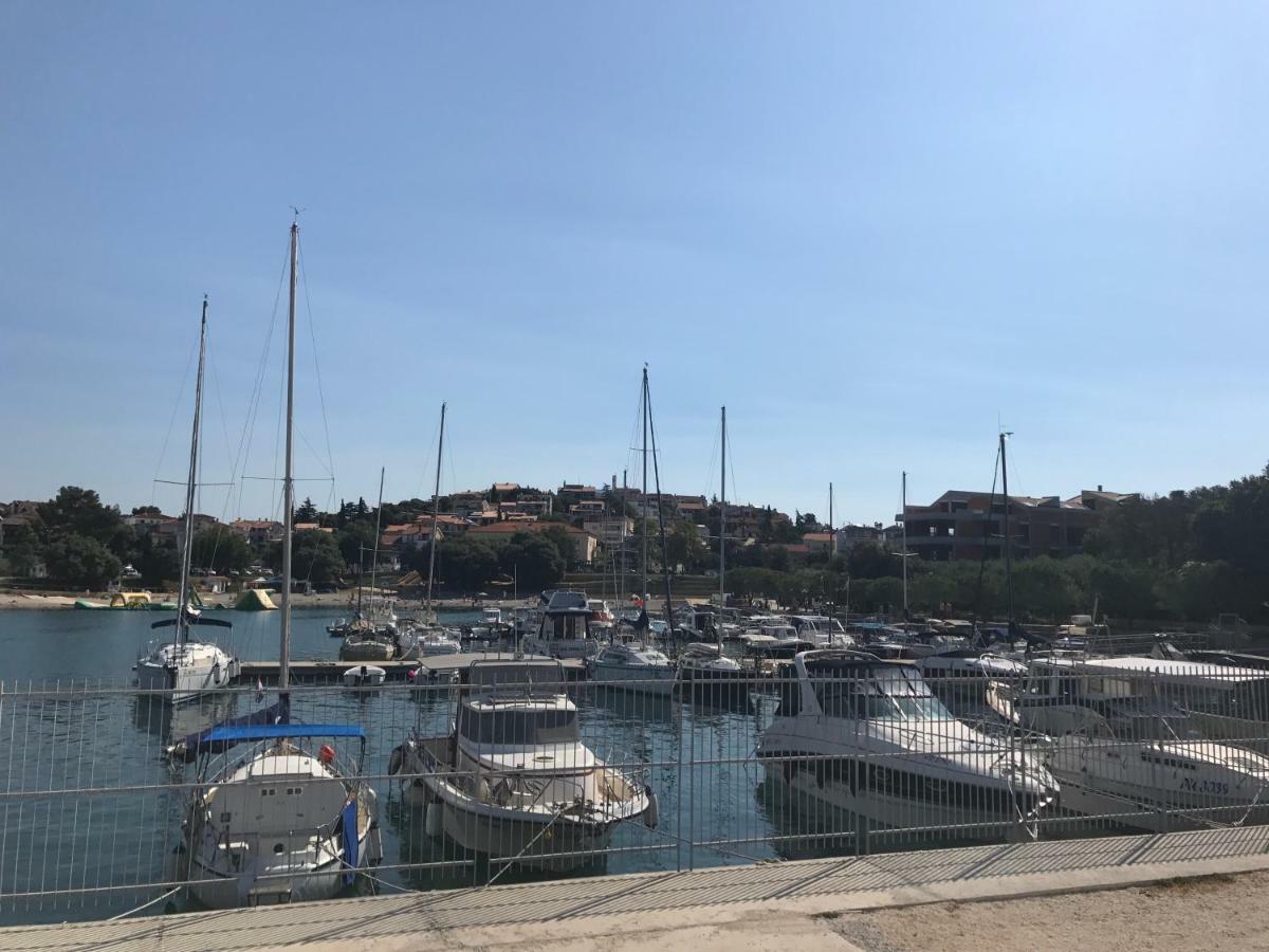 Apartmani Auer Pjescana Uvala Exteriér fotografie